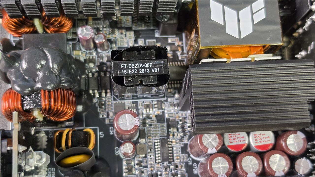 ASUS TUF Gaming 1200P - analiza elektroniki, komponentów, tranzystorów GaN i kondensatorów