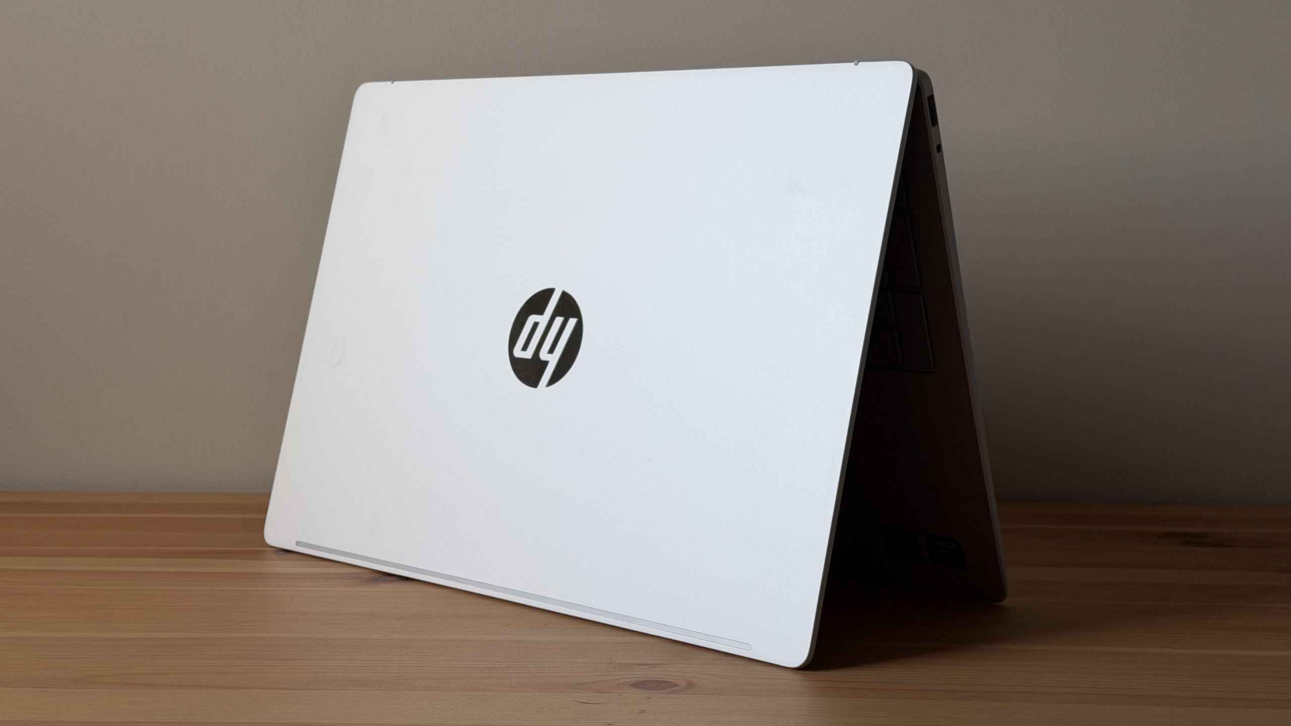 HP OmniBook 3 (16-bv0007nwx)