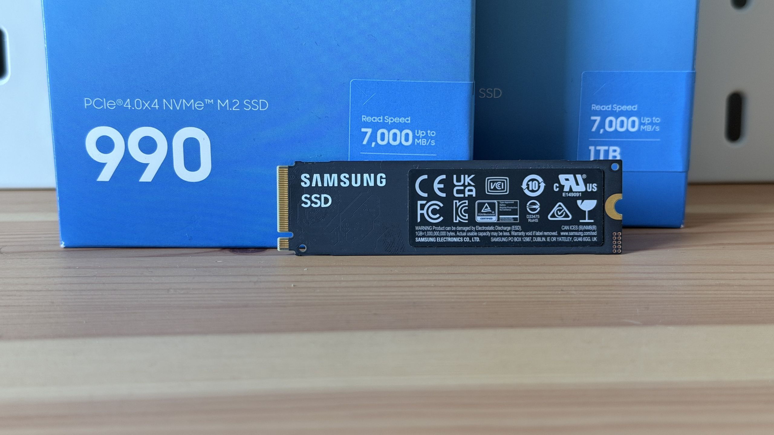 Samsung 990