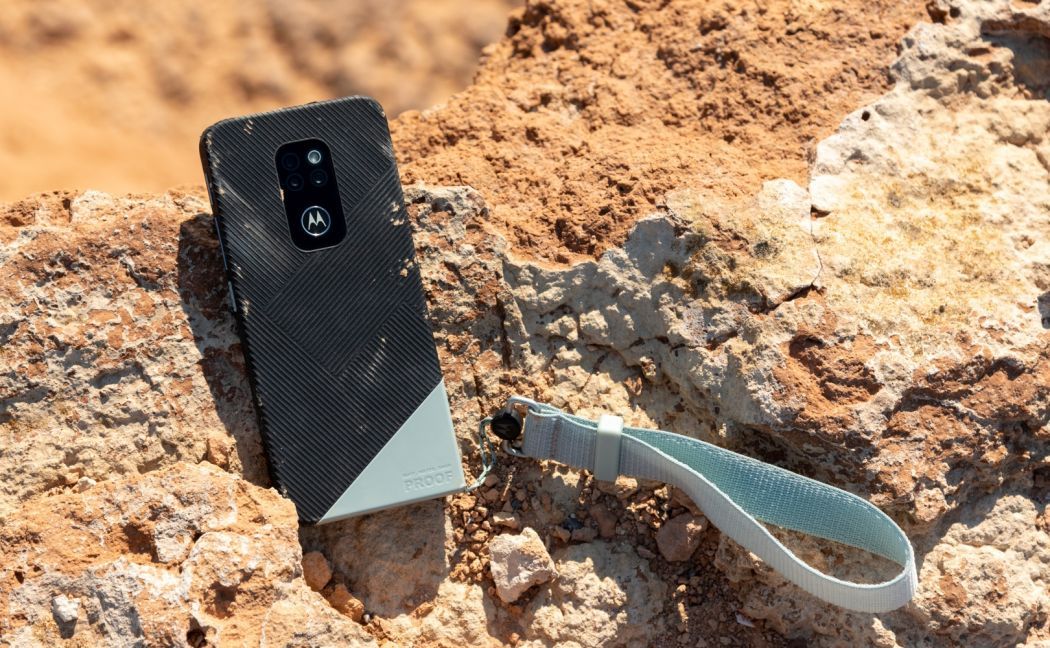 Motorola Defy to wzmocniony telefon do zadań specjalnych ze szkłem Gorilla Glass Victus