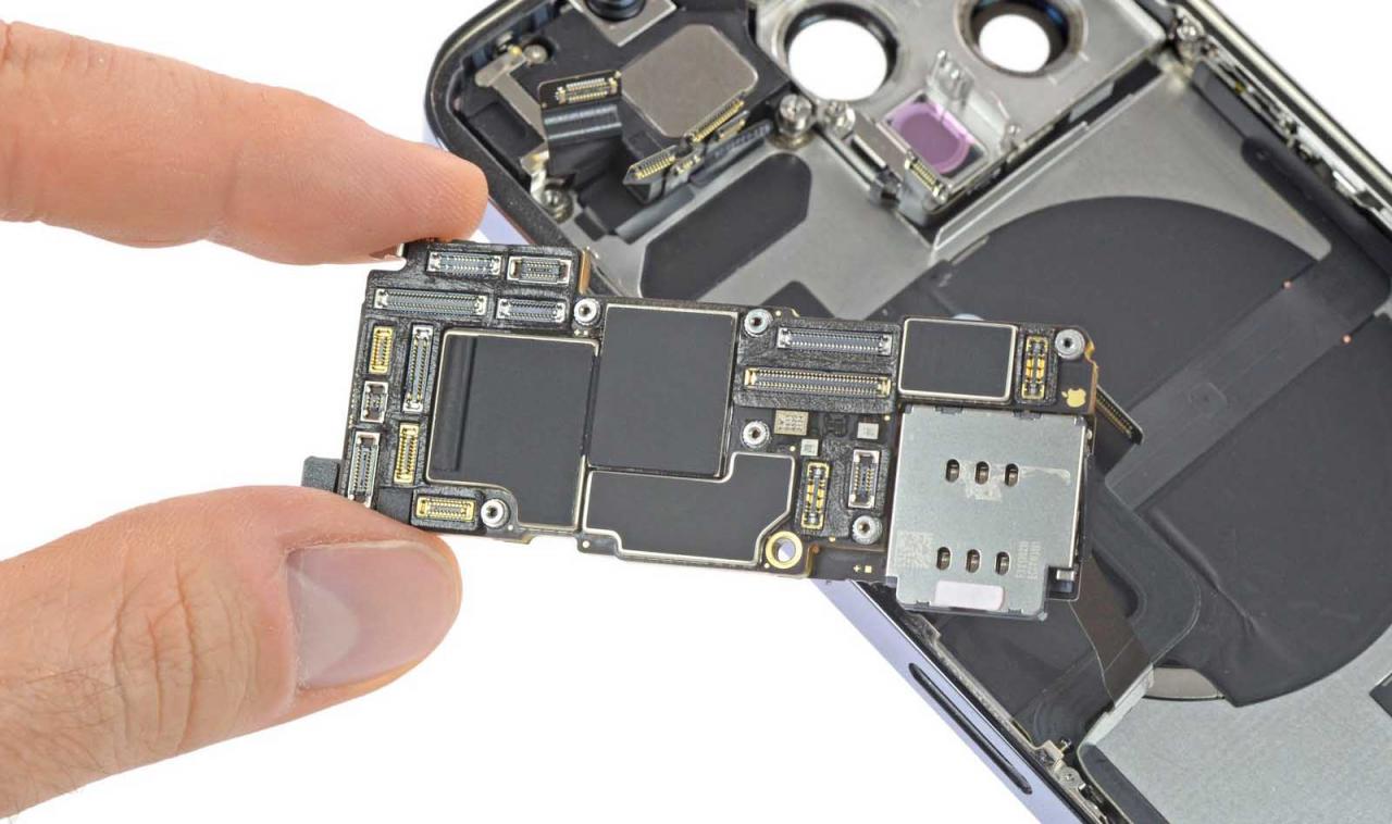 iPhone 13 - Apple wciąż korzysta z modułów RAM LPDDR4X, kiedy konkurencja oferuje lepsze LPDDR5