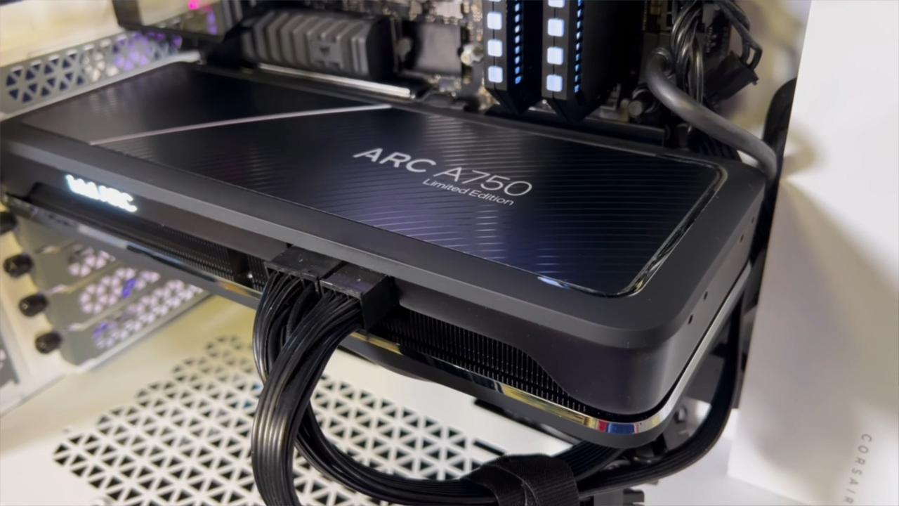 Intel chwali się możliwościami karty Arc A750. Pokazuje wydajność w Death Strading w QHD