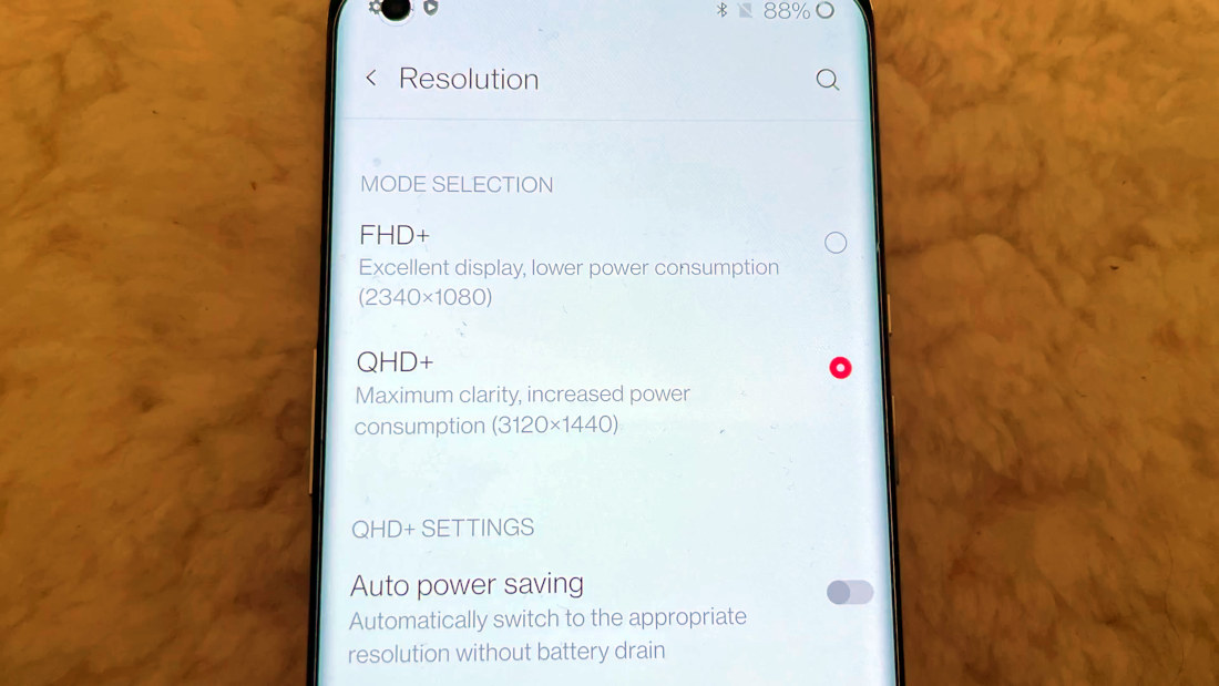 OnePlus 9 Pro zaprezentowany na zdjęciach. Smartfon otrzyma aparat Hasselblad