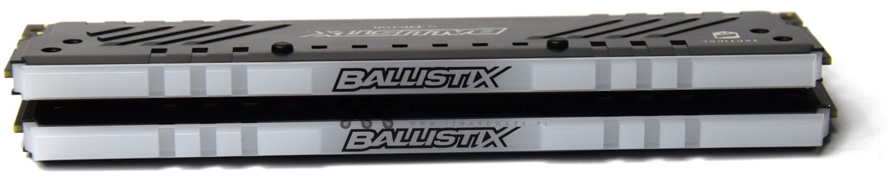 Test pamięci Crucial Ballistix Tactical Tracer RGB 2x8 GB DDR4-3000 CL 16