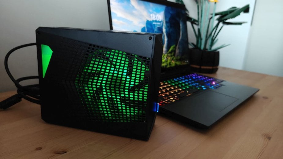 RTX 5090 i chłodzenie wodne w laptopie? Proszę bardzo! Test Dream Machines RX5090-16PL27.  
